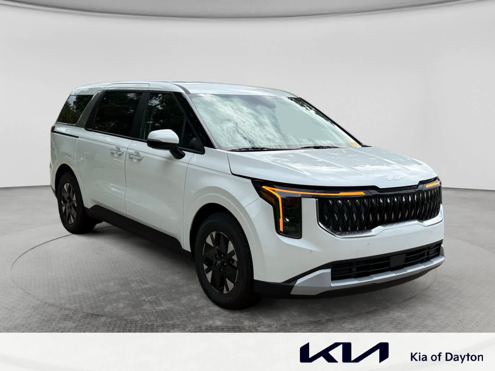 New 2027 Kia Carnival LXS FWD image 3