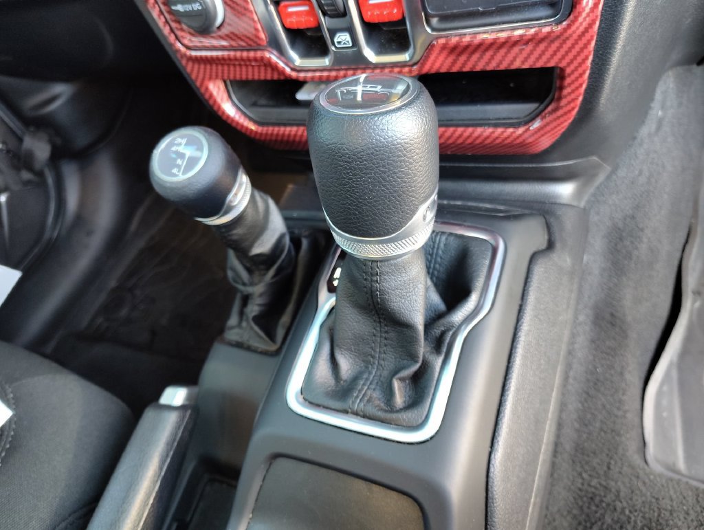 Used 2021 Jeep Gladiator Sport AWD/4WD image 24