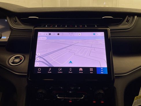 New 2025 Jeep Grand Cherokee Limited w/ Luxury Tech Group II image 15