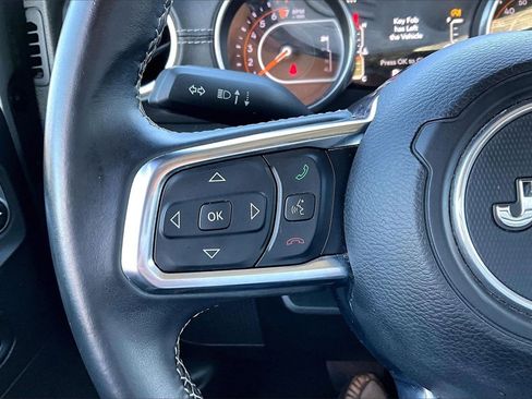 Certified 2018 Jeep Wrangler Unlimited Sahara image 26