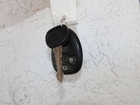 Used 2015 GMC Acadia SLE FWD image 33