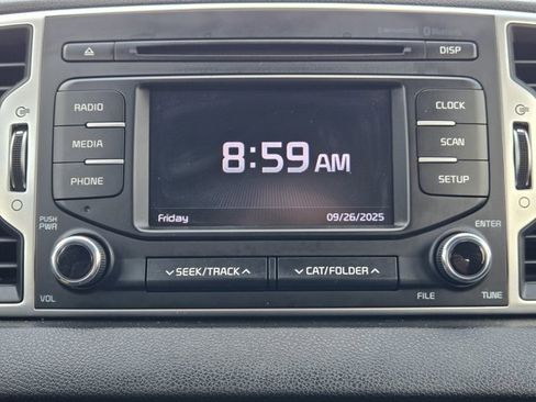 Used 2019 Kia Sportage LX image 16