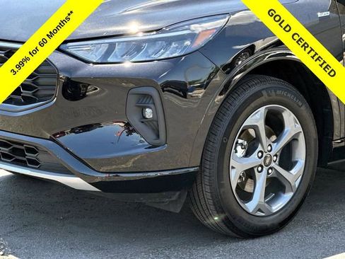 Certified 2024 Ford Escape ST-Line Select AWD/4WD image 5