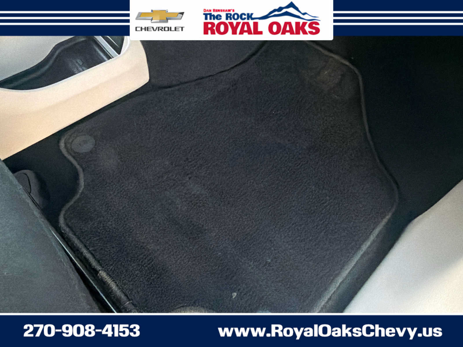 Used 2023 Chrysler Voyager LX FWD image 36