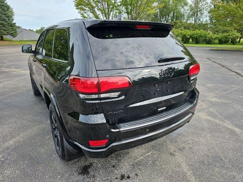 Used 2021 Jeep Grand Cherokee Laredo X AWD/4WD image 3
