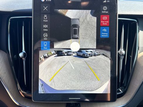 New 2026 Volvo XC60 B5 Plus w/ Climate Package image 23