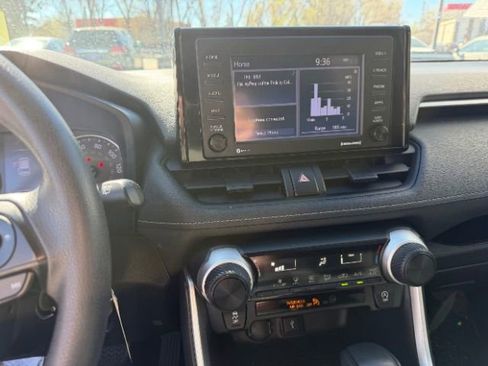 Used 2020 Toyota RAV4 LE w/ All Weather Liner Package image 29