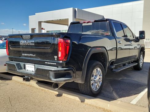 Used 2020 GMC Sierra 2500 Denali w/ Denali Ultimate Package image 3