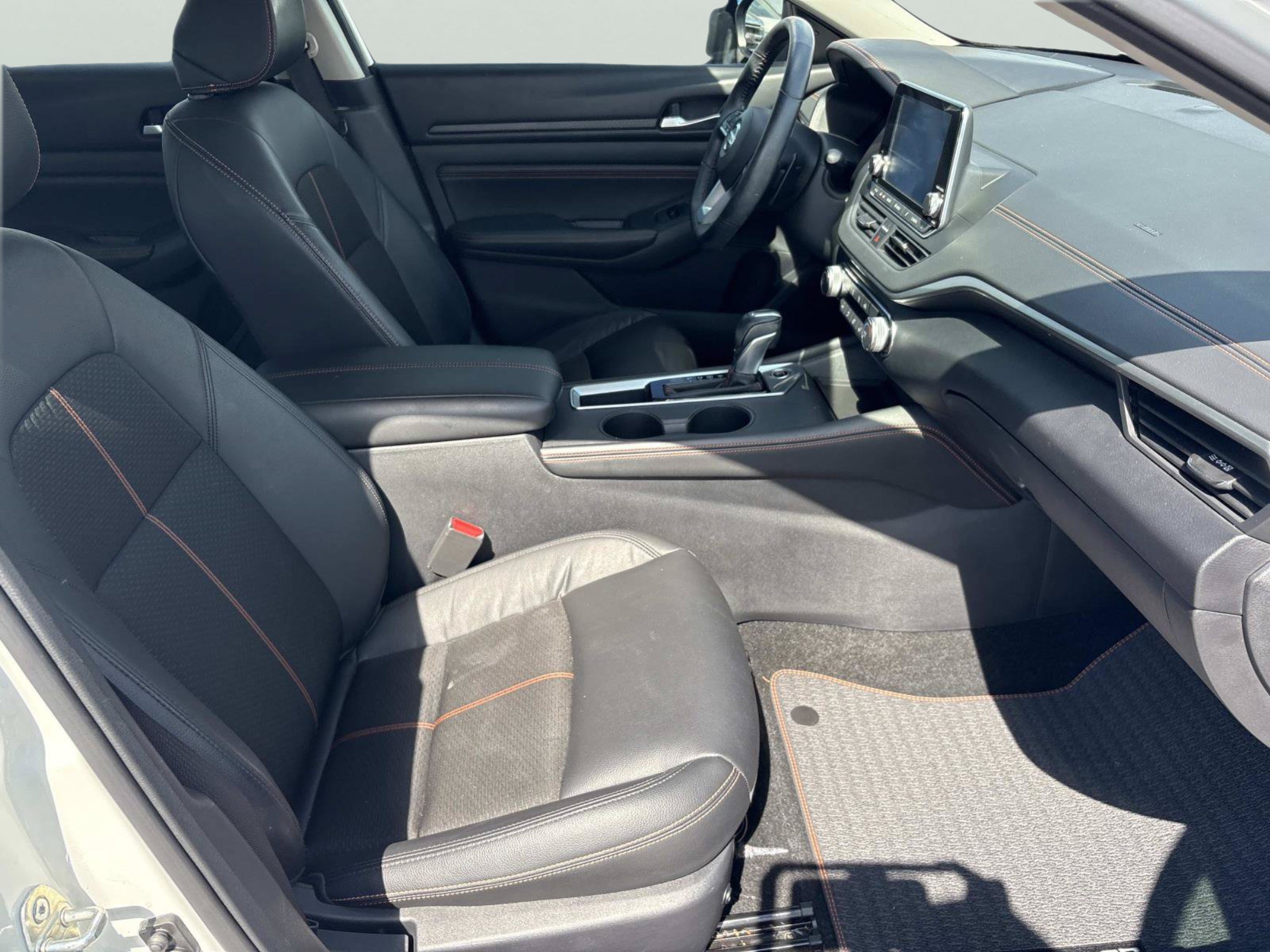 Used 2020 Nissan Altima 2.5 SR FWD image 21