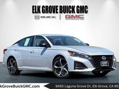 Used 2024 Nissan Altima 2.5 SR FWD image 1