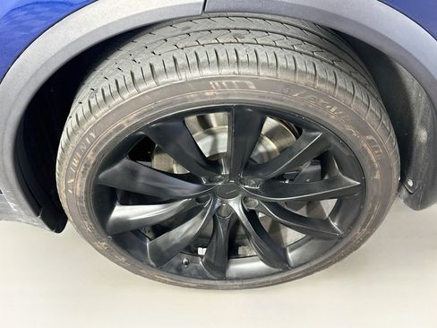 Used 2017 Tesla Model X 100D AWD/4WD image 11