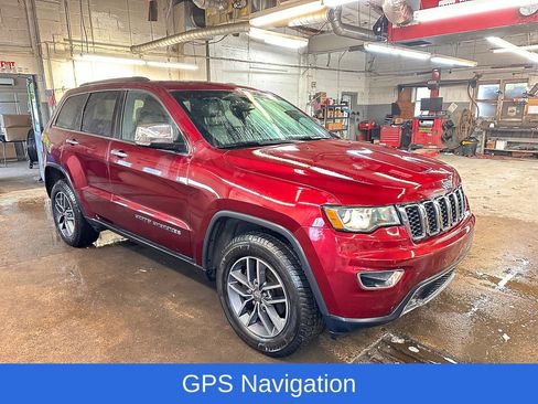 Used 2018 Jeep Grand Cherokee Limited AWD/4WD image 2