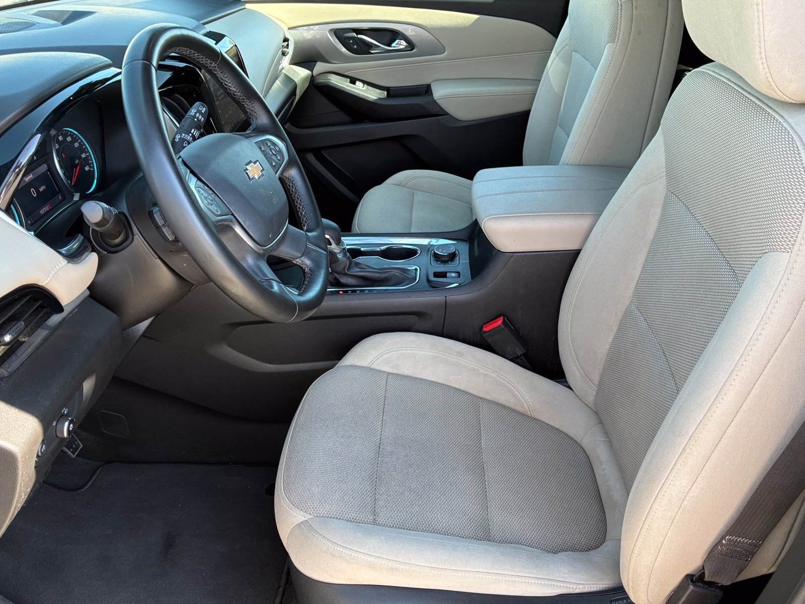 Used 2023 Chevrolet Traverse LT w/ LPO, Cargo Package AWD/4WD image 13