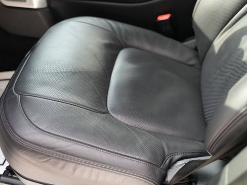 Used 2021 Land Rover Range Rover P525 Westminster Edition image 23