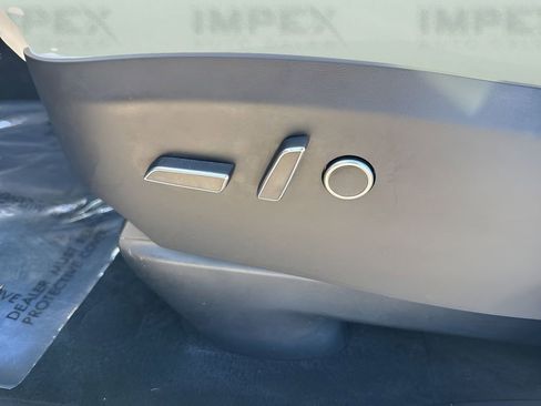 Used 2023 Tesla Model X image 10