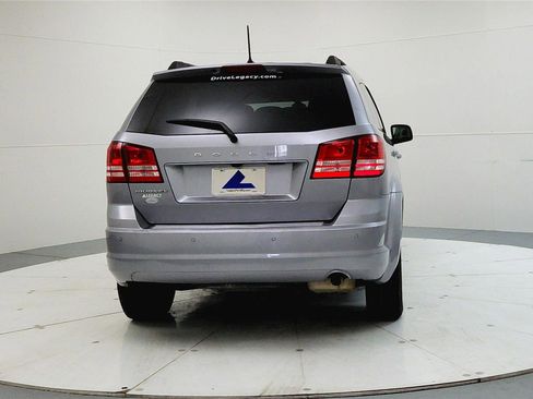 Used 2020 Dodge Journey SE image 7