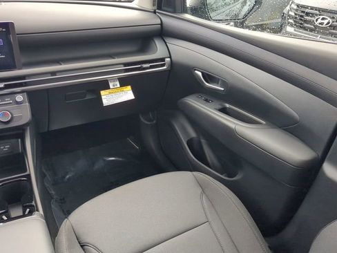 New 2025 Hyundai Tucson SE image 17