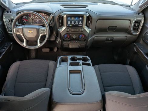 Used 2022 Chevrolet Silverado 1500 LT w/ Z71 Off-Road Package AWD/4WD image 25