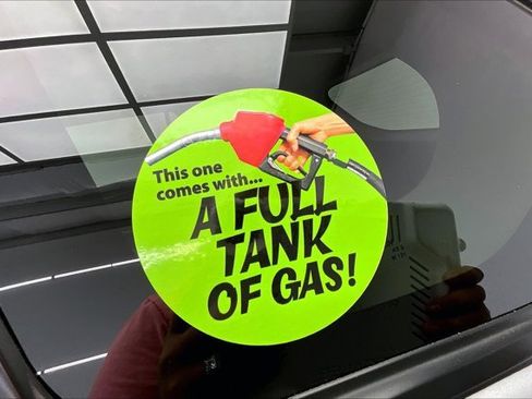 Used 2022 Toyota RAV4 XLE image 25