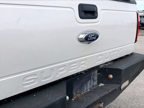 Used 2016 Ford F250 Lariat w/ Lariat Ultimate Package AWD/4WD image 27