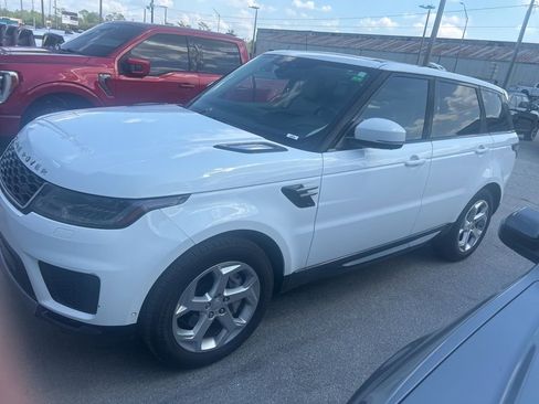 Used 2018 Land Rover Range Rover Sport HSE image 2