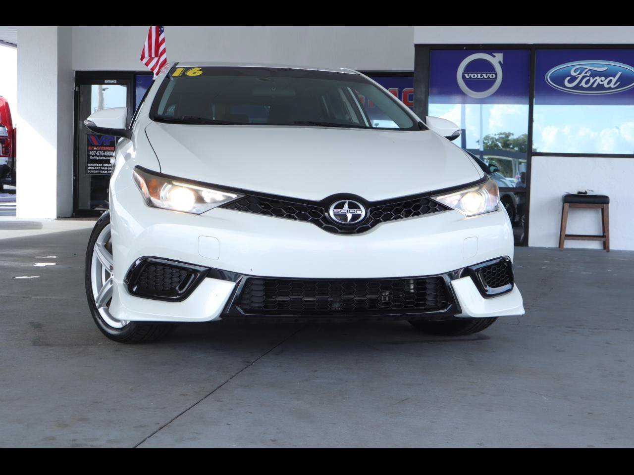 Used 2016 Scion iM FWD image 1