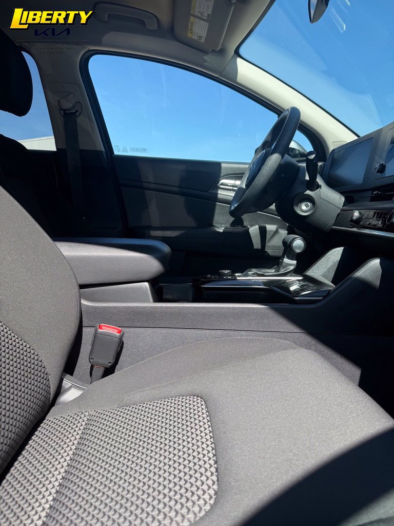 Used 2024 Kia Sportage LX AWD/4WD image 9