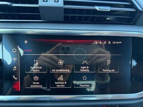 New 2025 Audi Q3 2.0T Premium image 18