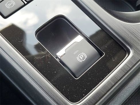 New 2026 Subaru Outback Premium image 32