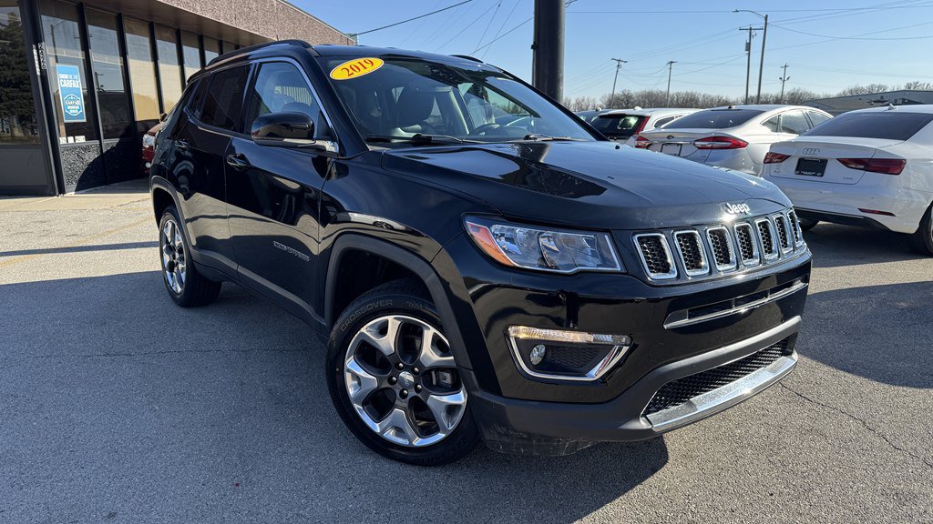 Used 2019 Jeep Compass Limited AWD/4WD image 2