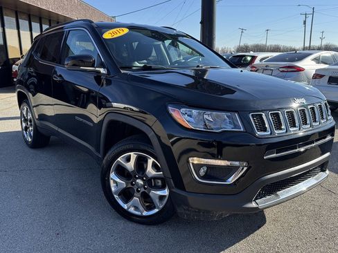 Used 2019 Jeep Compass Limited image 2