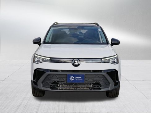 Certified 2025 Volkswagen Taos SE AWD/4WD image 2