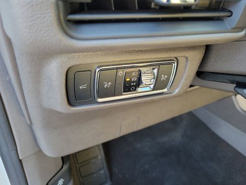 Used 2022 Lincoln Corsair AWD w/ Premium Package image 21