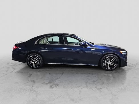 New 2026 Mercedes-Benz E 450 4MATIC Sedan image 4