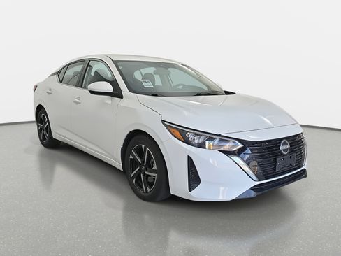 Used 2024 Nissan Sentra SV image 3