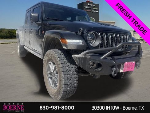 Used 2026 Jeep Gladiator Mojave AWD/4WD image 7