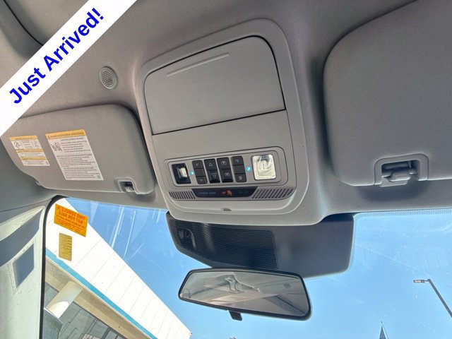 Used 2022 Ford Explorer XLT w/ Equipment Group 202A RWD image 28