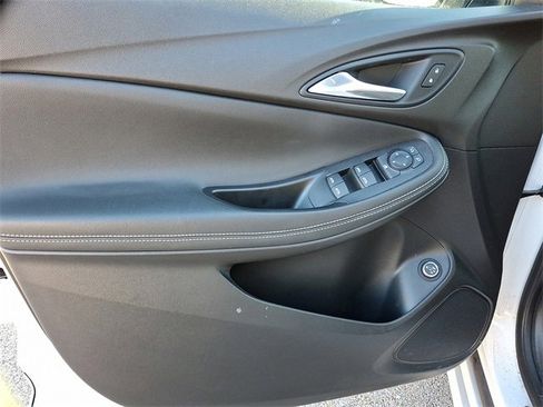 Used 2021 Buick Encore GX Select w/ Sport Touring Package image 12