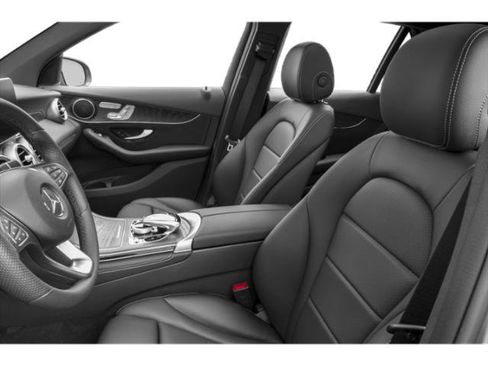 Used 2019 Mercedes-Benz GLC 350e 4MATIC w/ Premium Package image 9