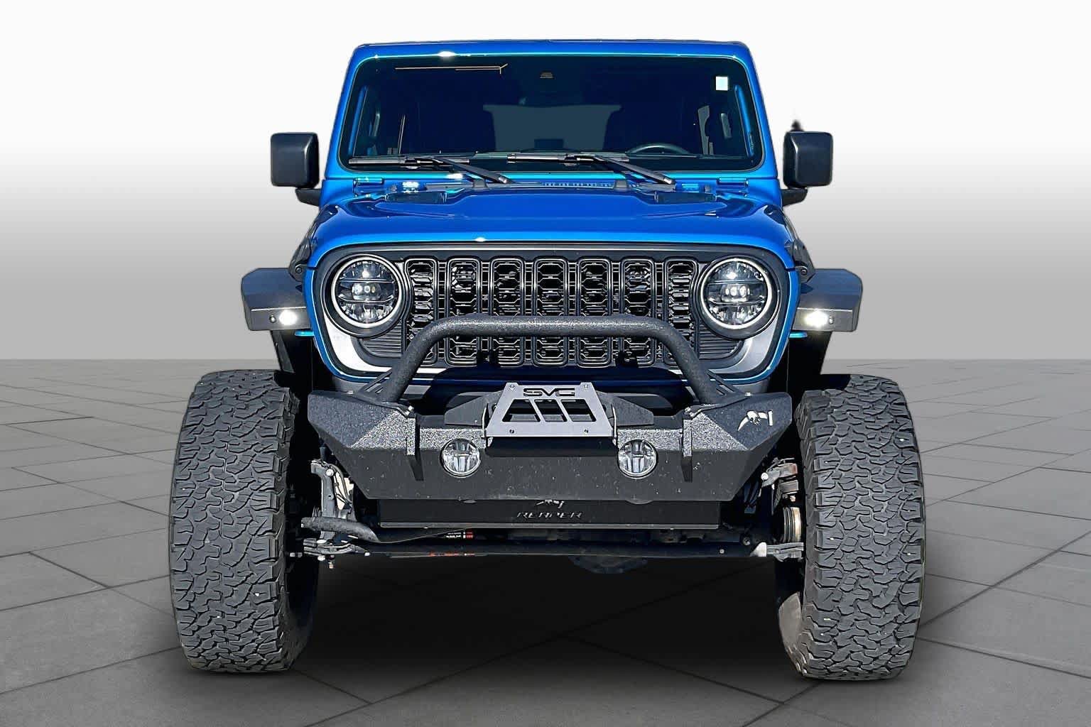 Used 2024 Jeep Wrangler Unlimited Rubicon w/ XTREMEE 35" Tire Package AWD/4WD image 4