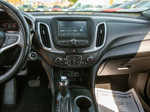 Used 2018 Chevrolet Equinox LT FWD image 13