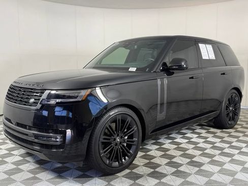 Used 2025 Land Rover Range Rover SE AWD/4WD image 3