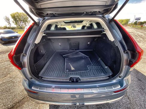 Used 2023 Volvo XC60 B5 Ultimate w/ Climate Package image 21