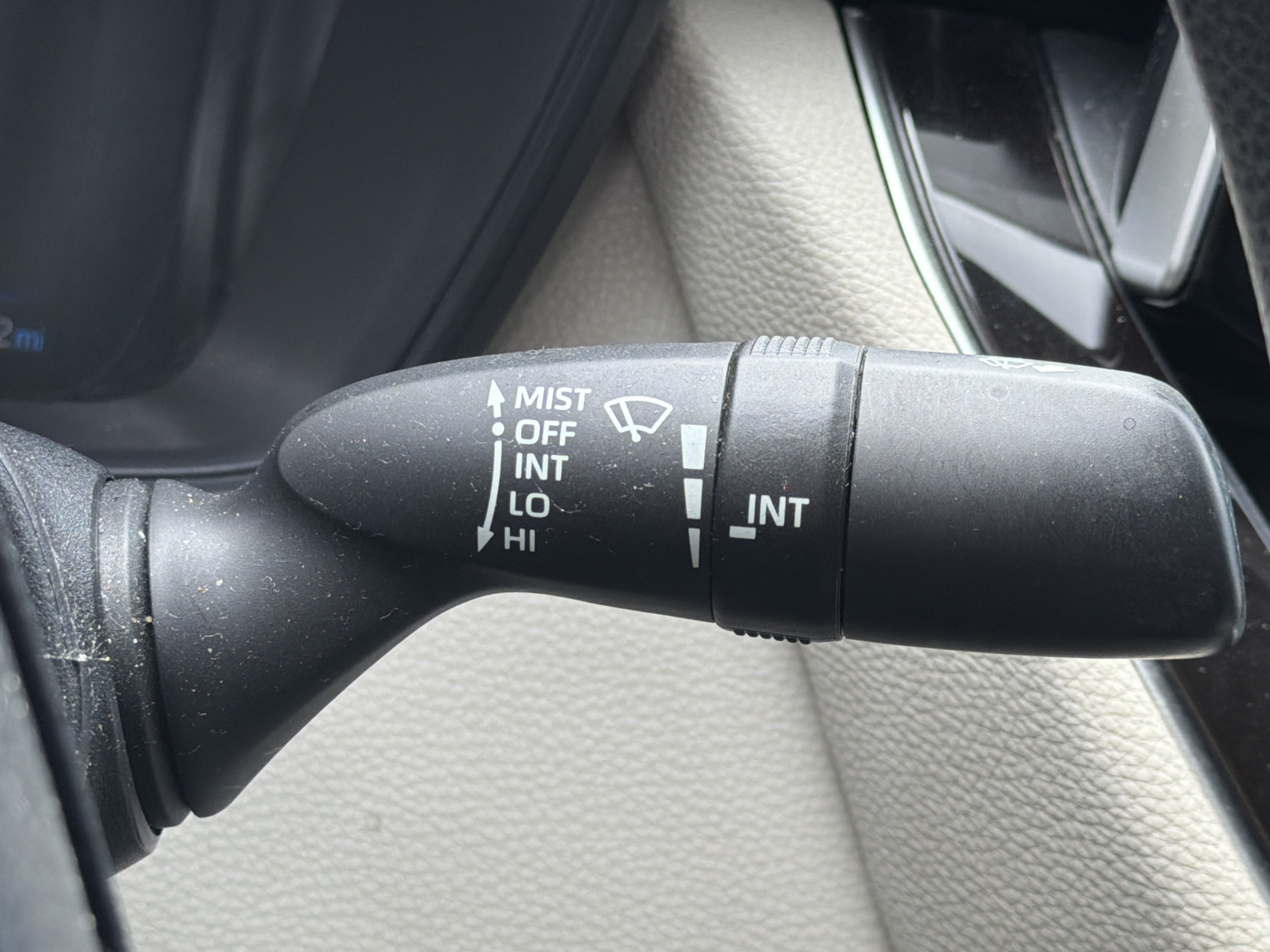 Used 2020 Toyota Corolla LE FWD image 23