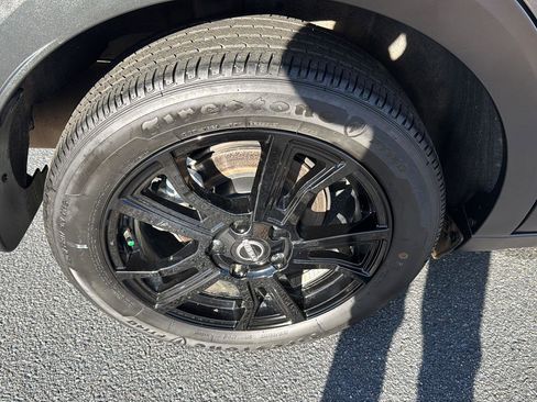 Used 2024 Nissan Kicks SR w/ SR Premium Package image 31