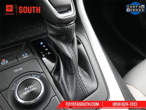 Used 2023 Toyota RAV4 XLE Premium image 23