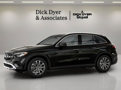 Used 2025 Mercedes-Benz GLC 300 GLC 300 image 22