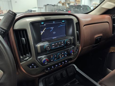 Used 2016 Chevrolet Silverado 2500 High Country w/ Duramax Plus Package AWD/4WD image 11