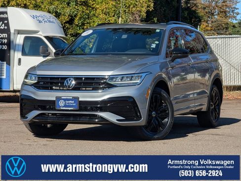 Certified 2022 Volkswagen Tiguan SE R-Line image 1