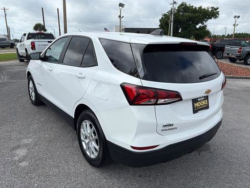 Used 2023 Chevrolet Equinox LS w/ LS Convenience Package FWD image 6